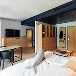 Hotel Harry's &