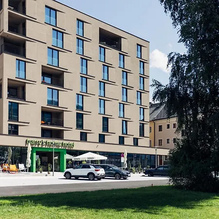 Harry's & Szálloda