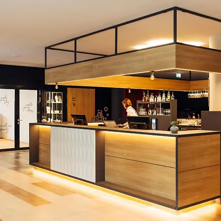 ホテル Harry's & *